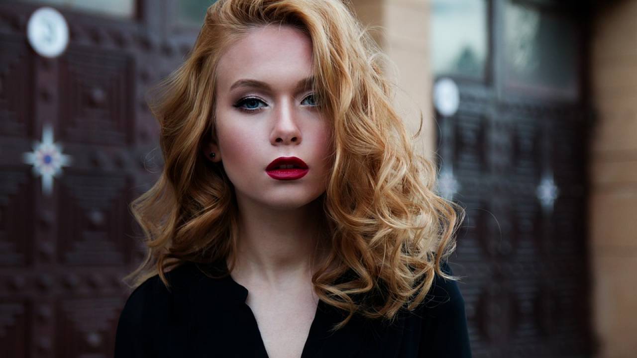 7 Ways to Romance an Alpha Woman